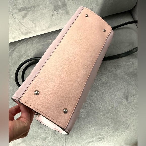 Nice ELEGANT SPACIOUS tote 🌷🌷 - Picture 4 of 13